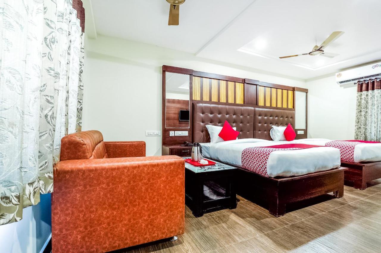 Vijayawāda Oyo 16155 Hotel Dcm Grand מראה חיצוני תמונה