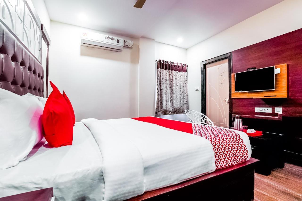 Vijayawāda Oyo 16155 Hotel Dcm Grand מראה חיצוני תמונה
