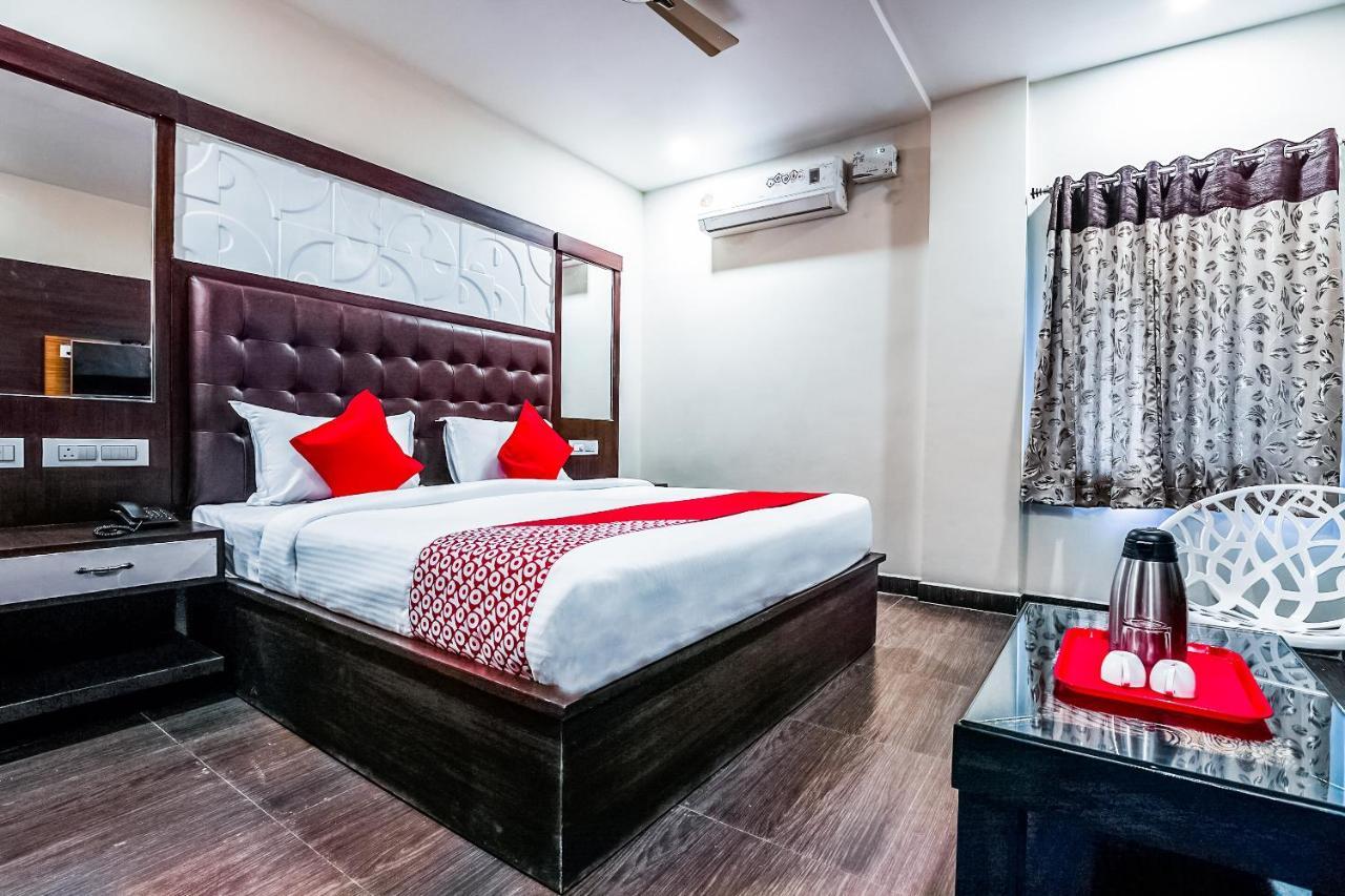 Vijayawāda Oyo 16155 Hotel Dcm Grand מראה חיצוני תמונה