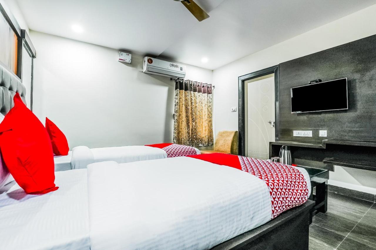Vijayawāda Oyo 16155 Hotel Dcm Grand מראה חיצוני תמונה