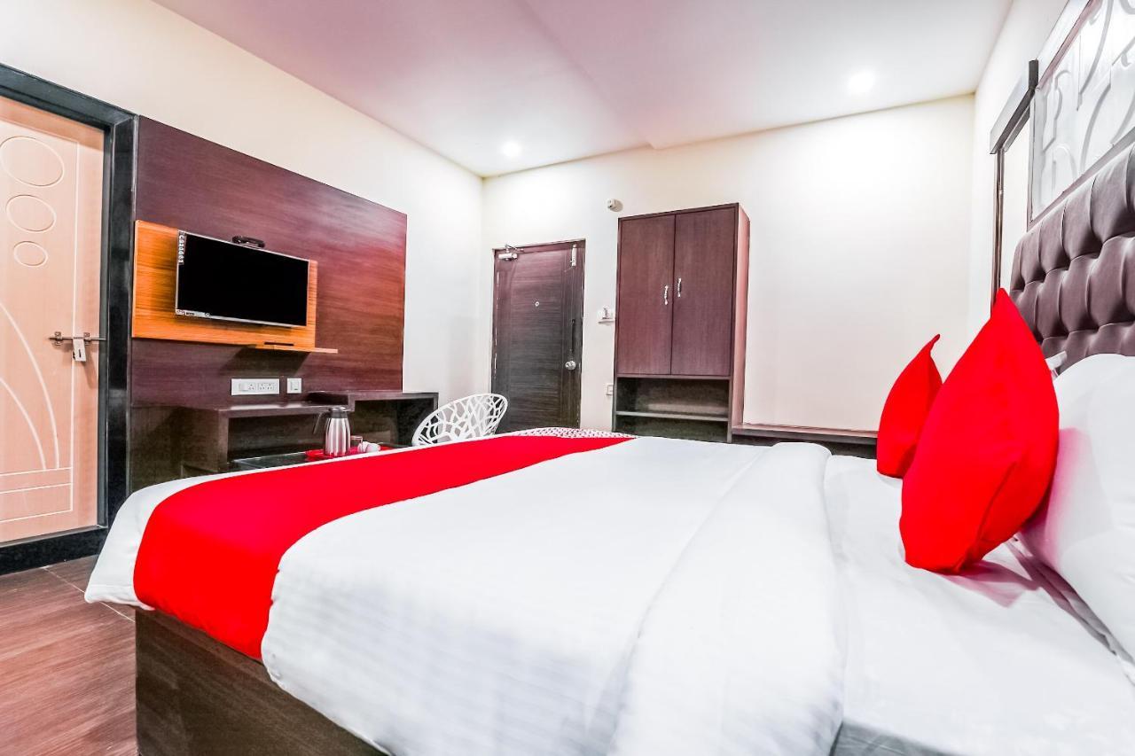 Vijayawāda Oyo 16155 Hotel Dcm Grand מראה חיצוני תמונה