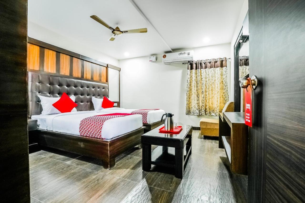 Vijayawāda Oyo 16155 Hotel Dcm Grand מראה חיצוני תמונה
