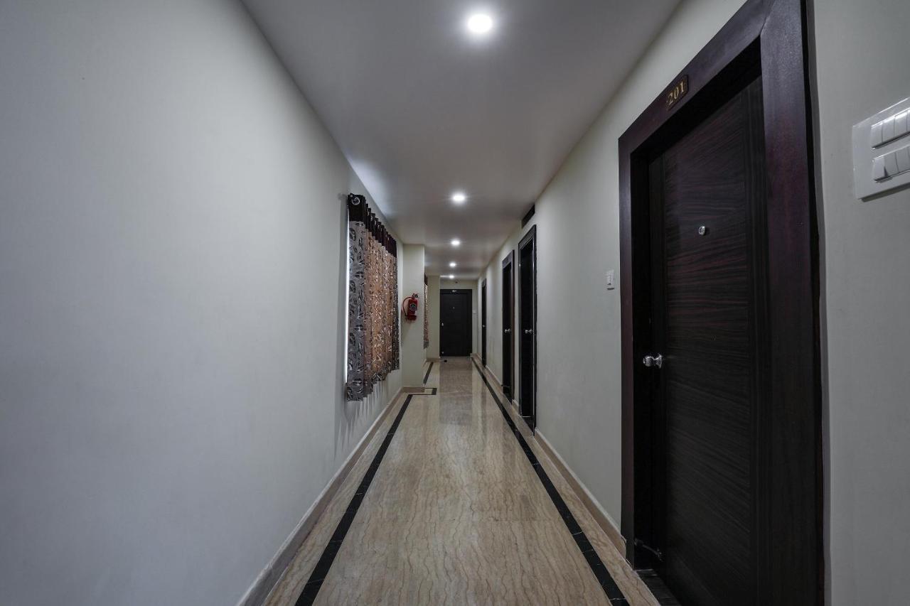 Vijayawāda Oyo 16155 Hotel Dcm Grand מראה חיצוני תמונה