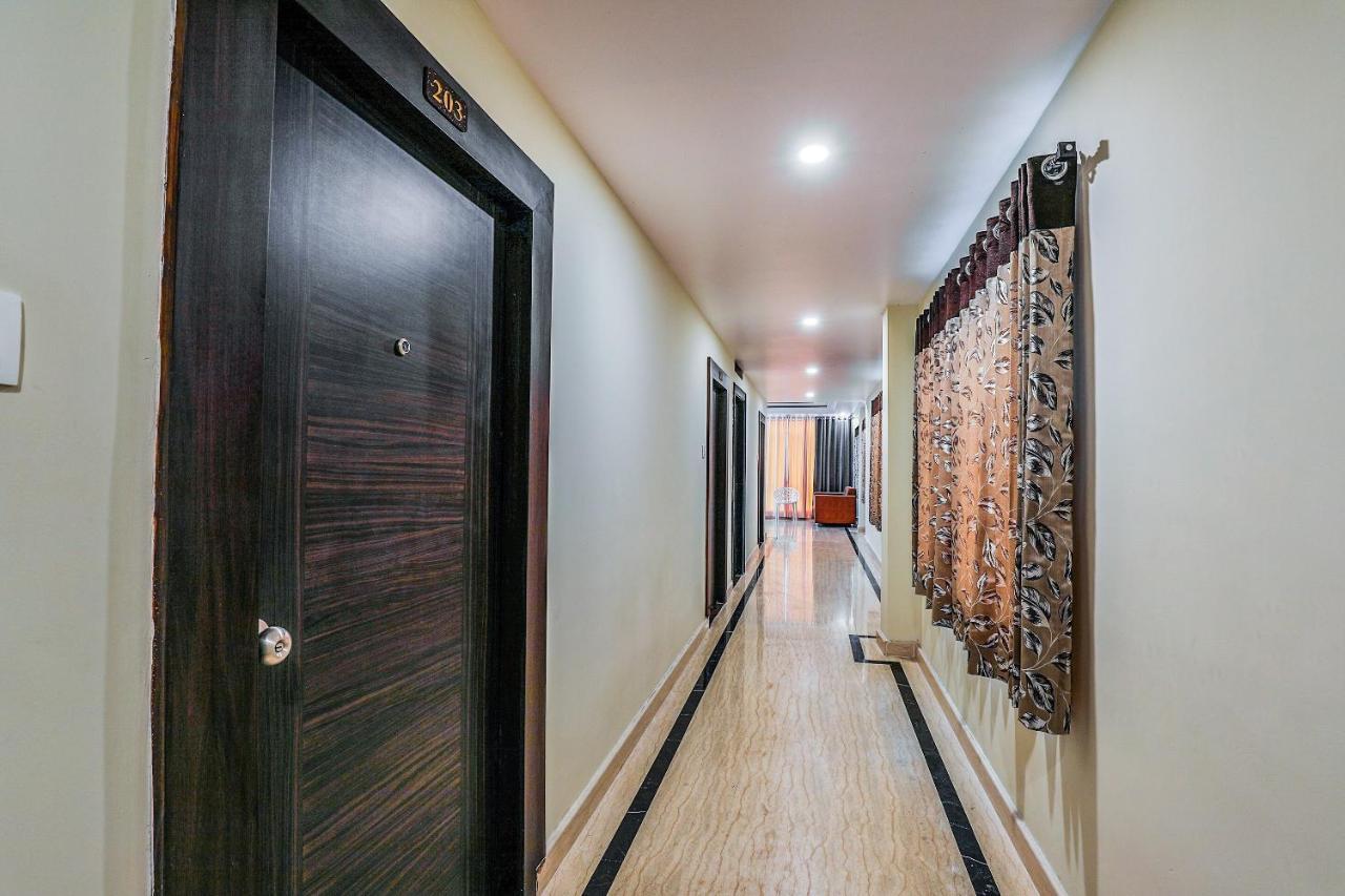 Vijayawāda Oyo 16155 Hotel Dcm Grand מראה חיצוני תמונה