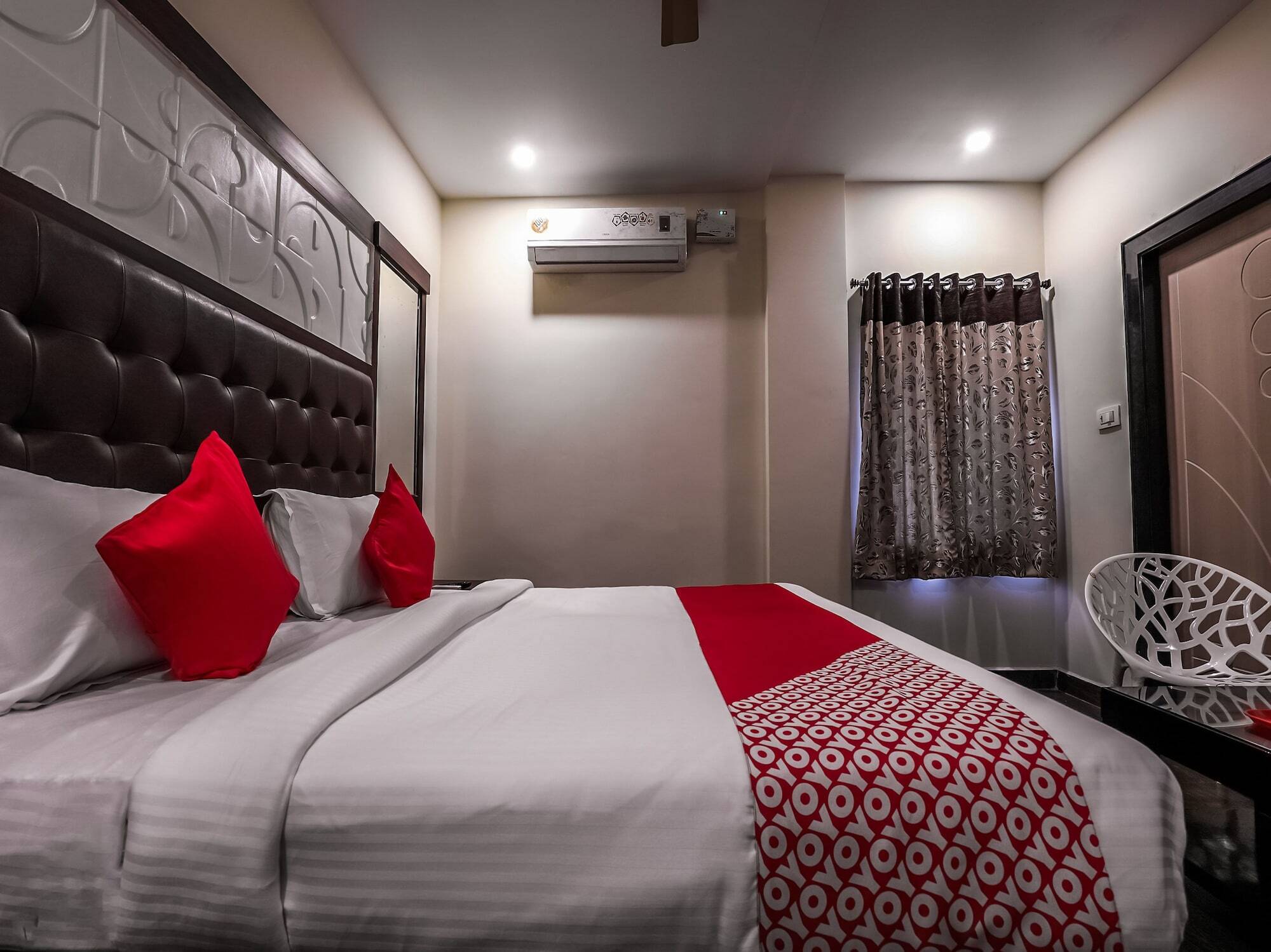Vijayawāda Oyo 16155 Hotel Dcm Grand מראה חיצוני תמונה